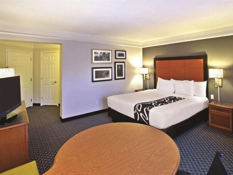 La Quinta By Wyndham Birmingham הומווד מראה חיצוני תמונה