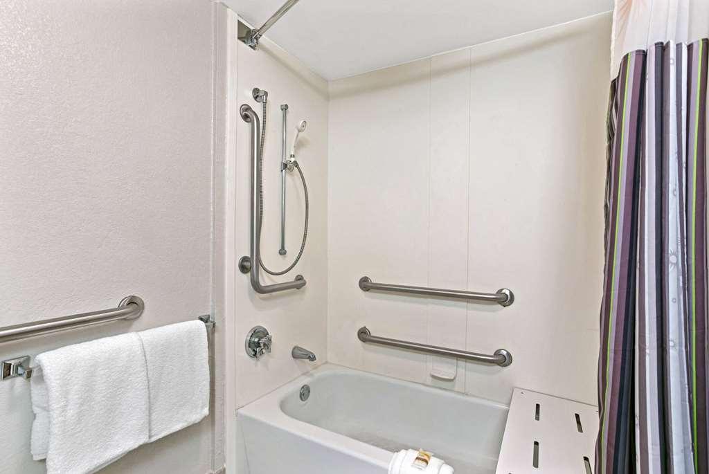 La Quinta By Wyndham Birmingham הומווד חדר תמונה